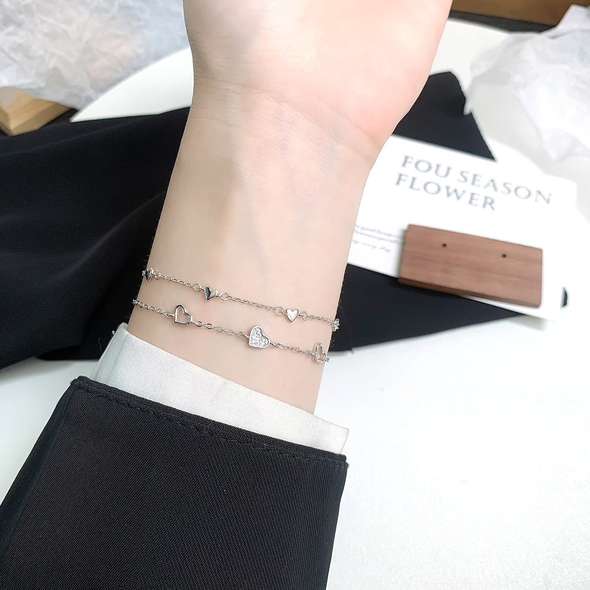 レディースブレスレット トリプルハート細チェーンブレスレット