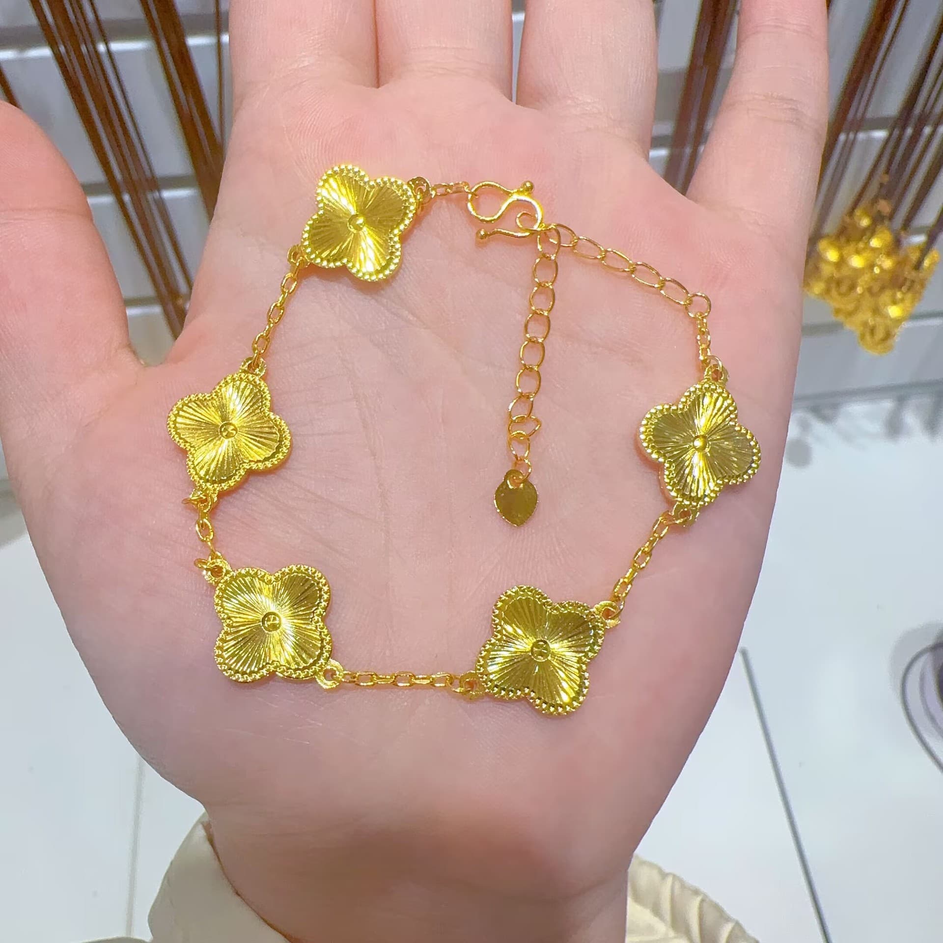 レディースブレスレット 四つ葉の幸せブレスレット