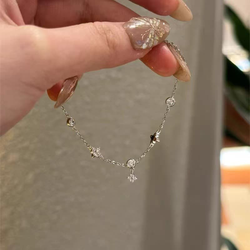 レディースブレスレット きらめく小花のチェーンブレスレット