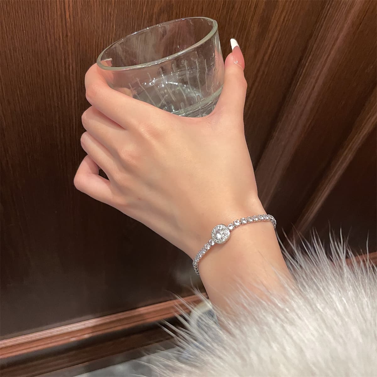 レディースブレスレット 輝き花円装飾ブレスレット