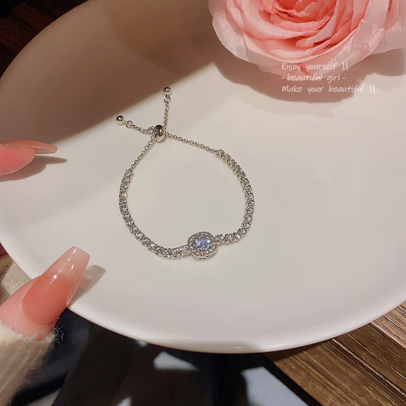レディースブレスレット 華やか煌めき ハートブレスレット