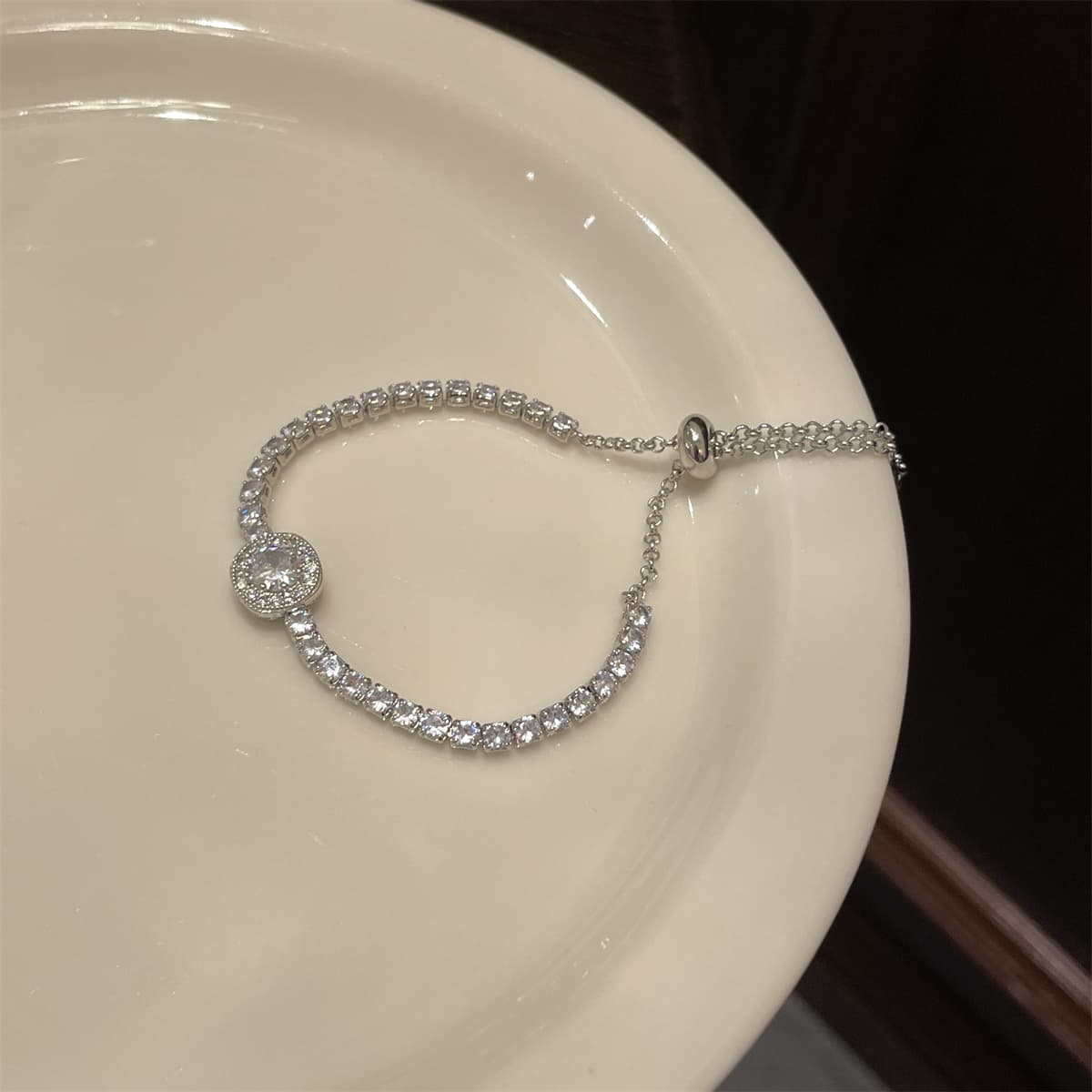 レディースブレスレット 輝き花円装飾ブレスレット