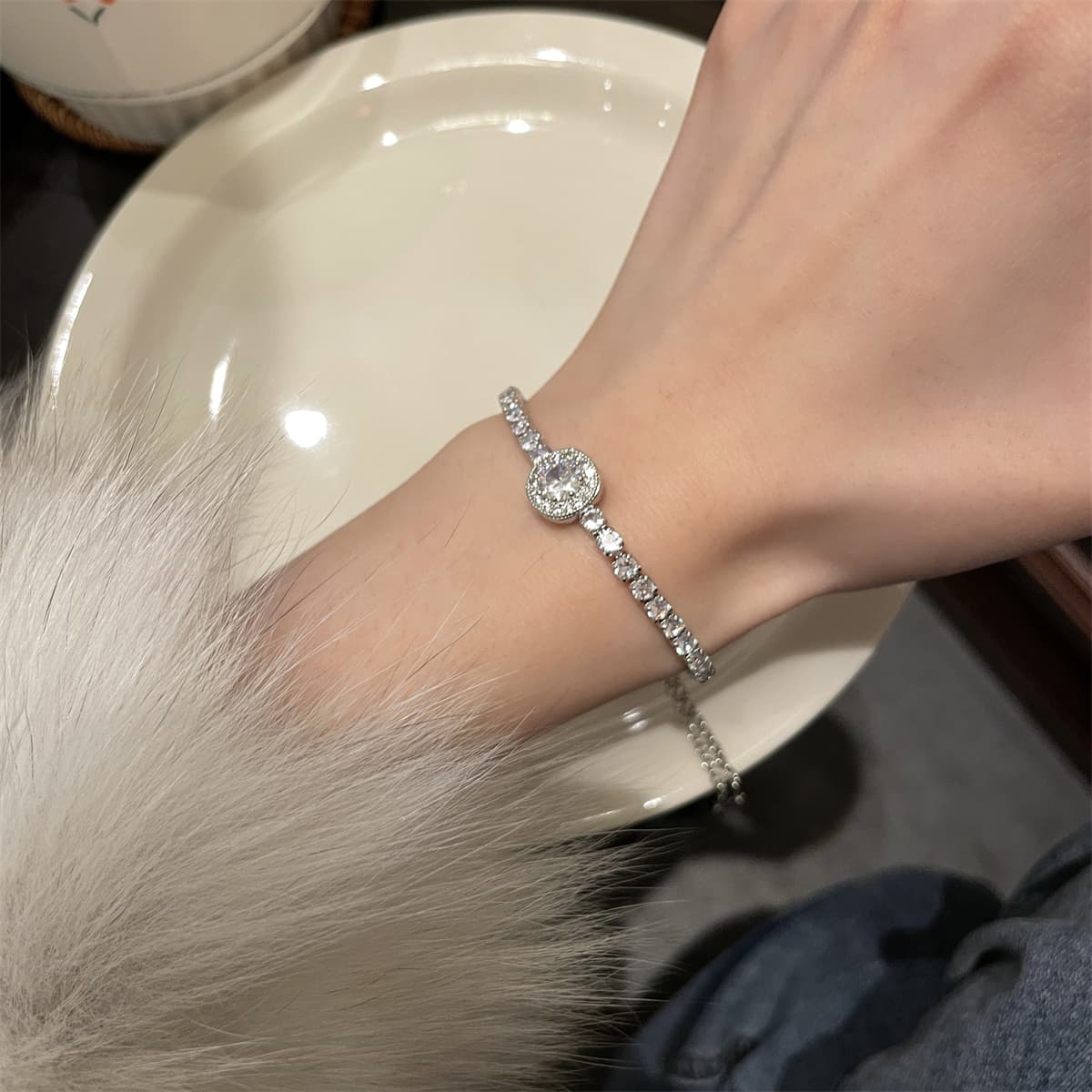 レディースブレスレット 輝き花円装飾ブレスレット